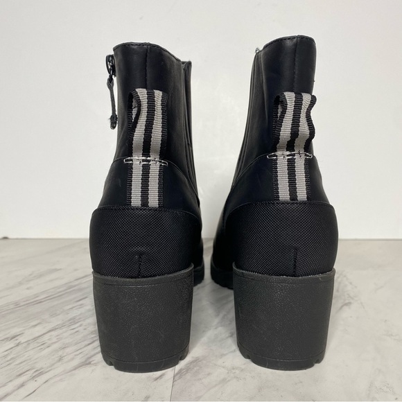 Dr. Scholl’s Level Best Heeled Bootie 9M - Picture 3 of 13